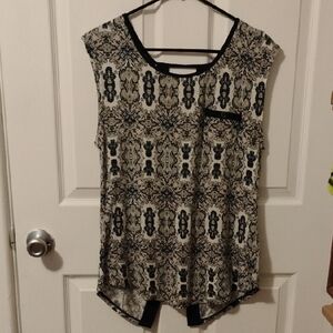 Maurices Black and Cream Asymmetrical Tunic Blouse